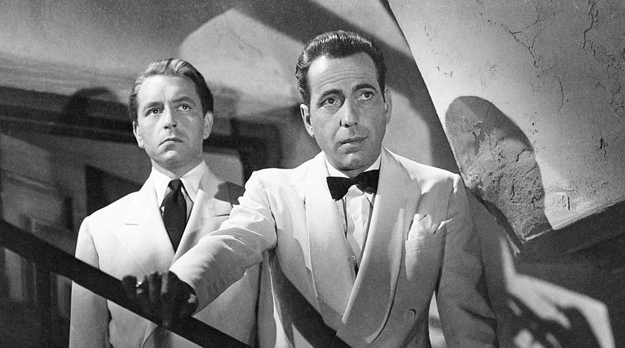 Paul Henreid as Victor Laszlo and Humphrey Bogart as Rick Blaine in Casablanca