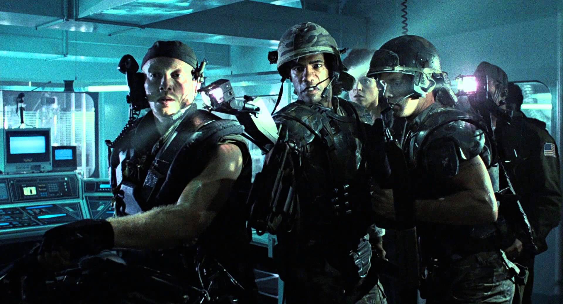 Marines search the colony lab in the 1986 movie Aliens
